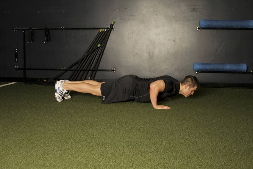 Plyometric push-up, position 1